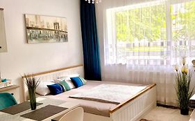 Kiki Home